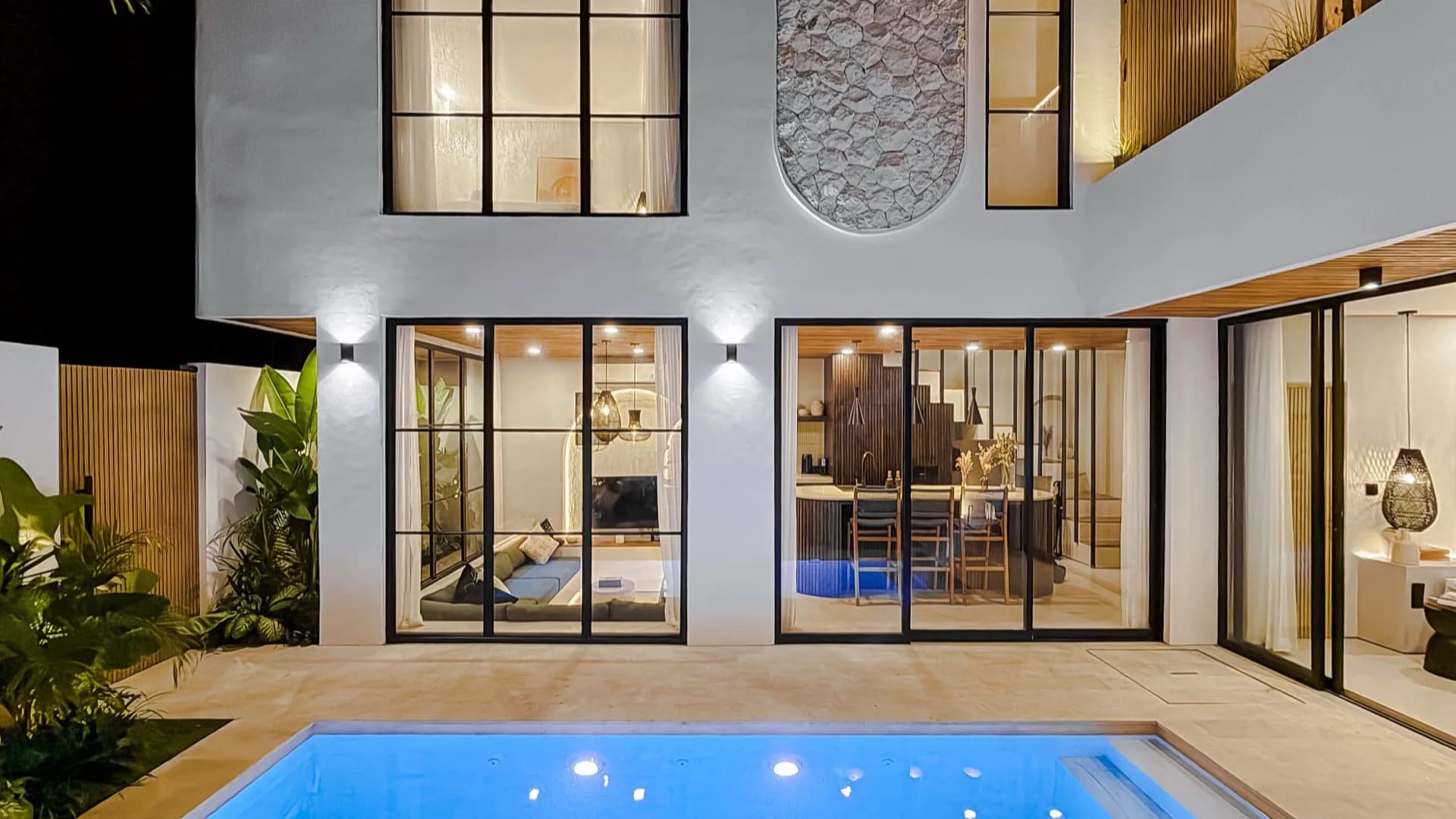 Solas Uluwatu, mediterraanse villa met terrazzo zwembad